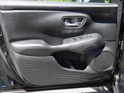 Used 2024 Honda HR-V LX image 15