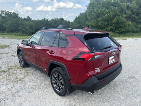 Used 2023 Toyota RAV4 XLE Premium AWD/4WD image 4