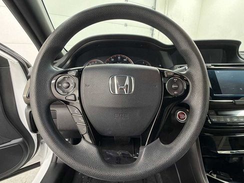 Used 2016 Honda Accord EX image 16