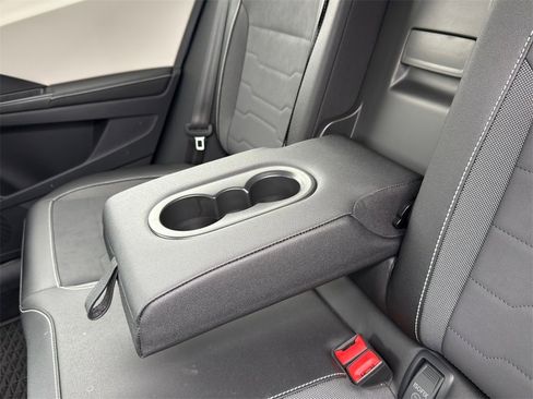 New 2025 Volkswagen Taos SE image 25