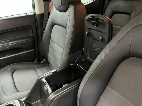 Used 2022 GMC Canyon AT4 AWD/4WD image 22