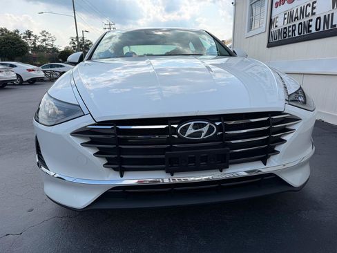Used 2022 Hyundai Sonata SE w/ Cargo Package FWD image 3