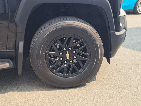 Used 2026 Chevrolet Silverado EV W/T AWD/4WD image 9