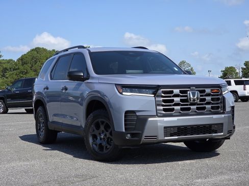 New 2026 Honda Pilot TrailSport image 2