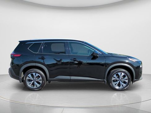 Used 2021 Nissan Rogue SV w/ Premium Package FWD image 4