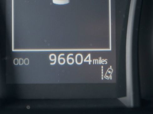 Used 2019 Toyota Camry SE w/ Carpet Mat Package FWD image 22