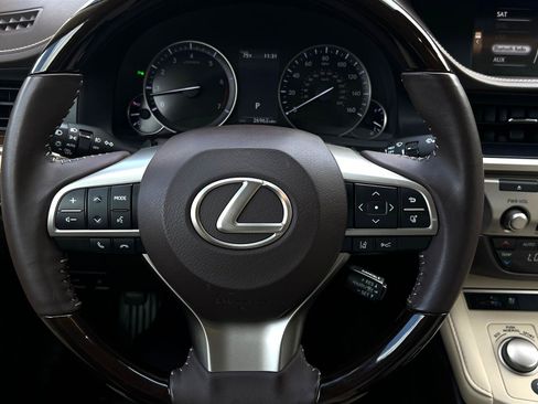 Used 2018 Lexus ES 350 ES 350 Sedan 4D image 17