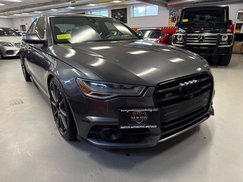 Used 2018 Audi S6 Prestige w/ S Sport Package AWD/4WD image 3