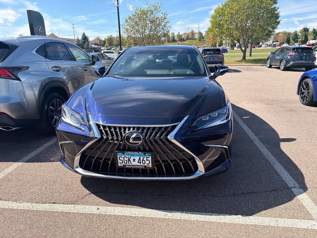Used 2025 Lexus ES 300h Ultra Luxury FWD image 14
