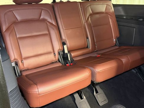 Used 2025 Lincoln Navigator Reserve AWD/4WD image 15