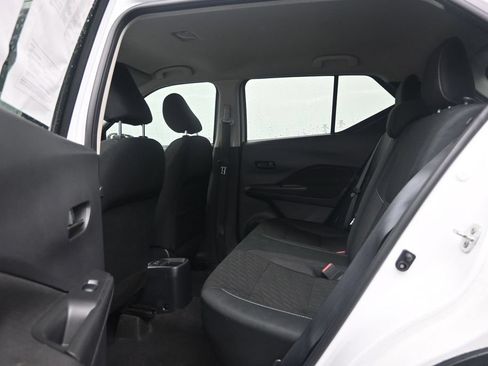 Used 2021 Nissan Kicks S FWD image 26