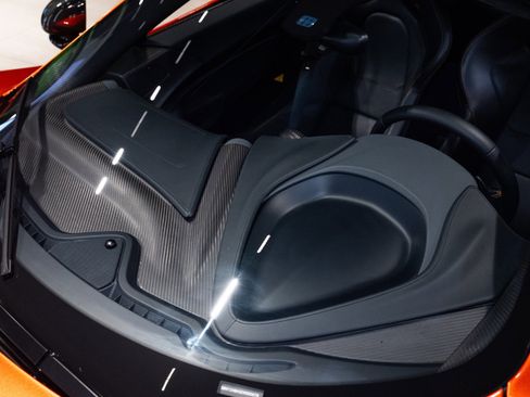 Used 2014 McLaren P1 image 33