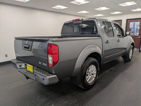 Used 2018 Nissan Frontier SV w/ Value Truck Package image 4