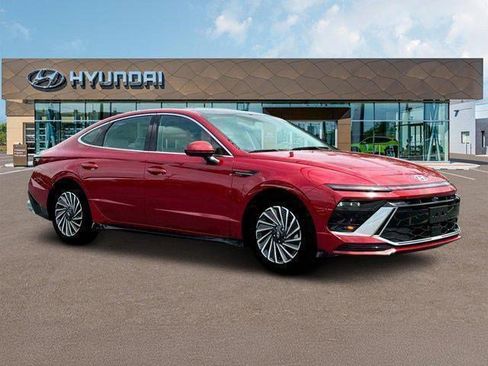 New 2025 Hyundai Sonata Limited image 10