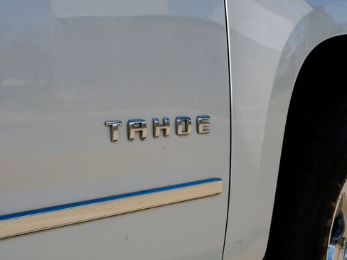 Used 2017 Chevrolet Tahoe LT w/ LT Signature Package image 47