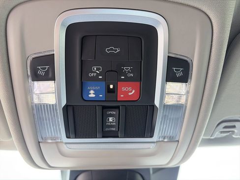 Used 2022 RAM 1500 Laramie RWD image 31