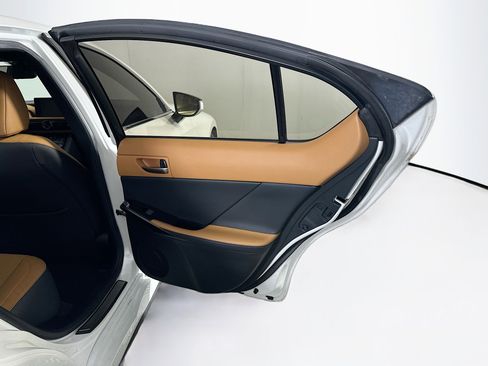 Used 2023 Lexus IS 300 w/ Comfort Package image 31