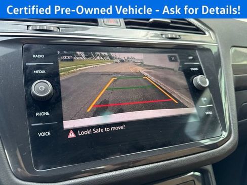Certified 2023 Volkswagen Tiguan SE w/ Panoramic Sunroof Package AWD/4WD image 14