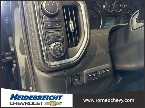 Used 2022 Chevrolet Silverado 2500 LTZ image 24