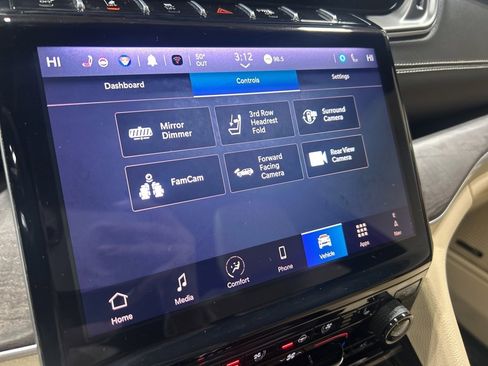 Certified 2024 Jeep Grand Cherokee L Limited w/ Luxury Tech Group II image 50