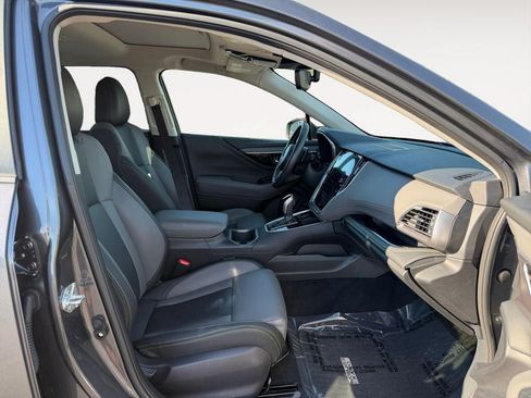 Used 2025 Subaru Outback Onyx Edition AWD/4WD image 24
