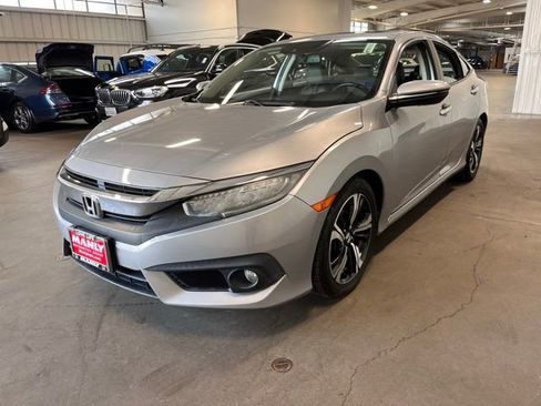 Used 2016 Honda Civic Touring image 7