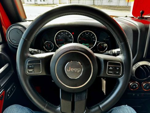 Used 2015 Jeep Wrangler Unlimited Sport w/ Quick Order Package 24S AWD/4WD image 9