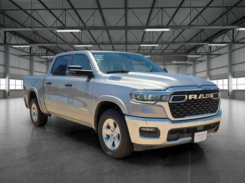 Used 2025 RAM 1500 Big Horn AWD/4WD image 6