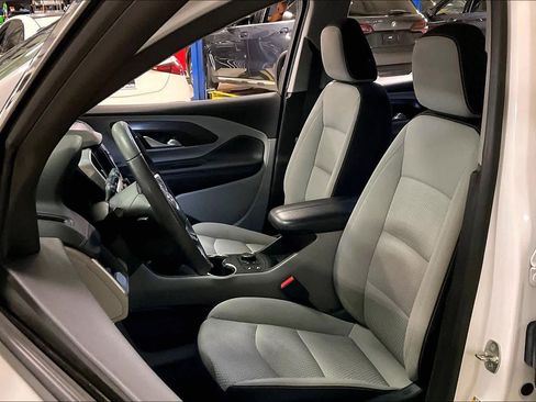 Used 2022 GMC Terrain SLE w/ Driver Convenience Package image 8