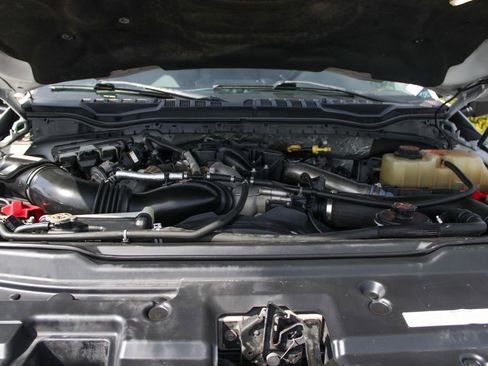 Used 2019 Ford F550 4x4 Crew Cab Super Duty image 15