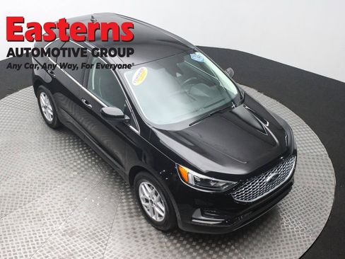 Used 2023 Ford Edge SEL image 3