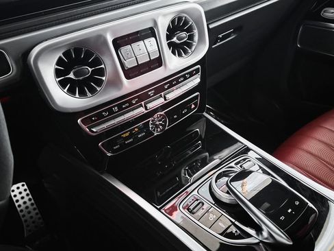 Used 2024 Mercedes-Benz G 63 AMG 4MATIC image 29
