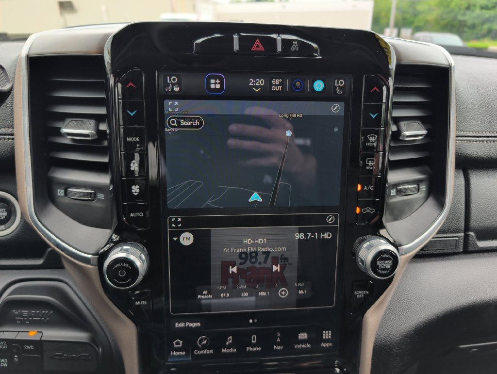 Used 2024 RAM 2500 Laramie AWD/4WD image 20
