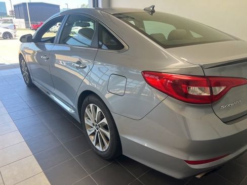 Used 2017 Hyundai Sonata Sport w/ Value Edition Package 02 FWD image 8