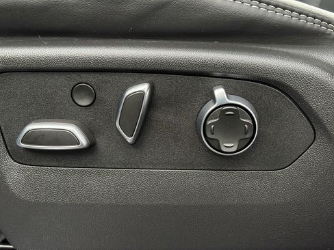 Used 2025 GMC Sierra 2500 AT4X w/ AT4X AEV Edition image 23