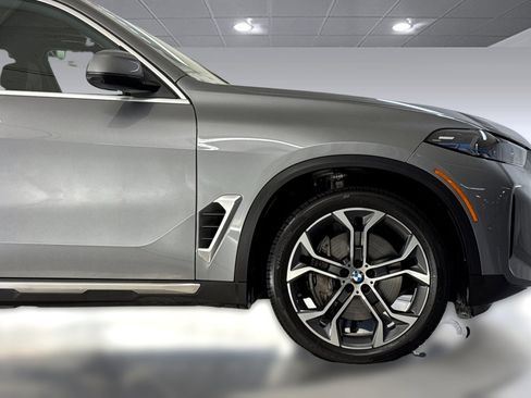 Used 2026 BMW X5 xDrive50e w/ Climate Comfort Package AWD/4WD image 36
