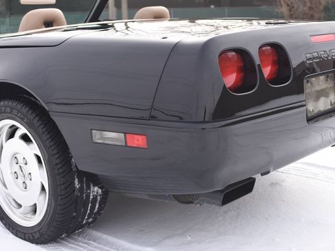 Used 1994 Chevrolet Corvette Convertible image 25