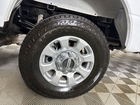 Used 2024 Ford F250 XLT w/ FX4 Off-Road Package image 34