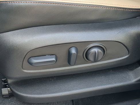 Used 2022 Chevrolet Equinox Premier FWD image 23