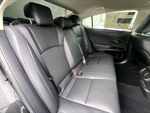 Used 2024 Lexus ES 300h w/ Premium Package image 21