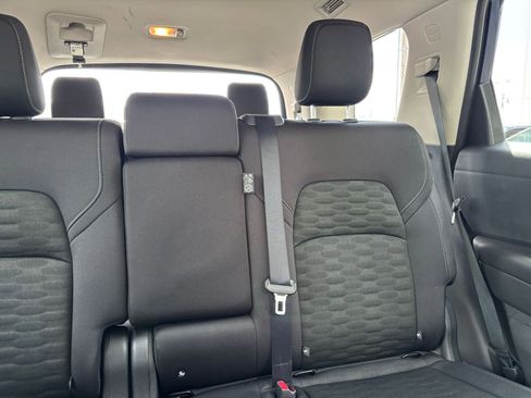 Used 2025 Nissan Pathfinder SV AWD/4WD image 40