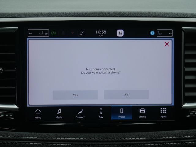 Used 2025 Chrysler Pacifica Limited w/ Trailer Tow Group FWD image 6