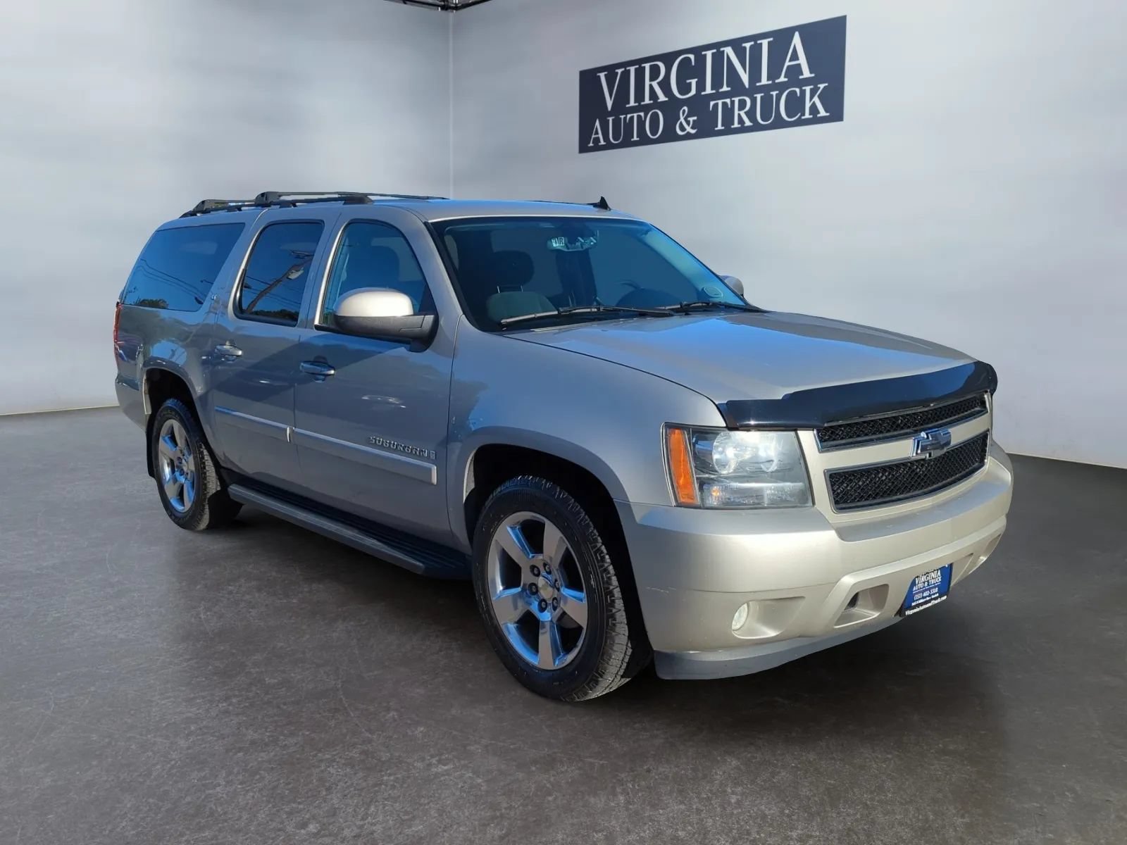 Used 2007 Chevrolet Suburban LT RWD image 5