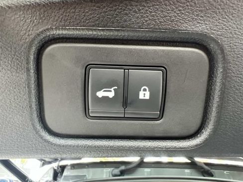 Used 2024 Nissan Pathfinder Platinum w/ Cargo Package AWD/4WD image 11