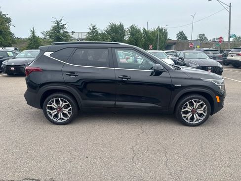 Used 2021 Kia Seltos S AWD/4WD image 9