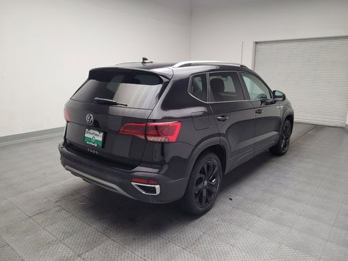 Used 2022 Volkswagen Taos SEL w/ Panoramic Sunroof Package FWD image 9