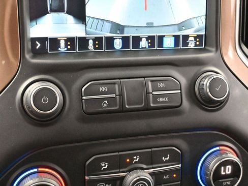 Used 2021 Chevrolet Silverado 2500 High Country w/ Technology Package image 21