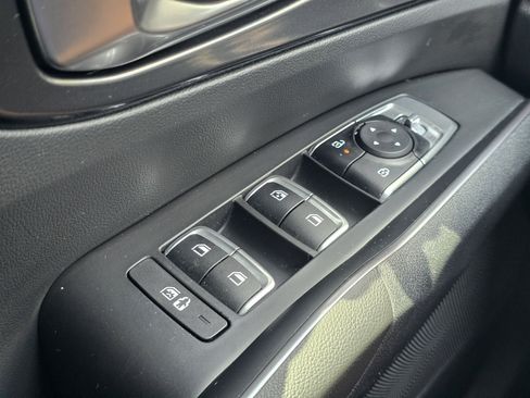 Used 2024 Kia Sorento LX FWD image 22