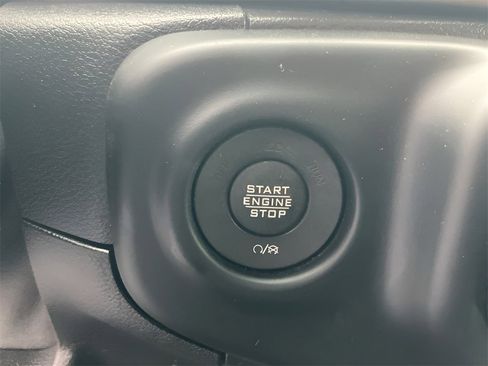 Used 2020 Jeep Wrangler Unlimited Sport image 22