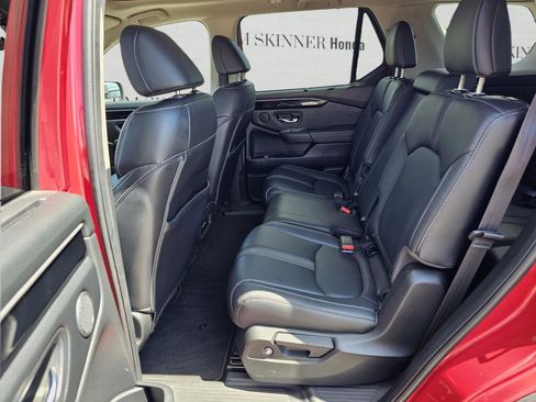 Used 2023 Honda Pilot Touring image 35